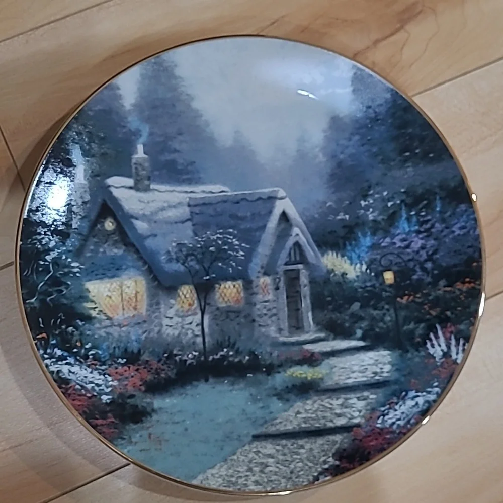 "Cedar Nook Cottage" plate by Thomas Kinkade, 1991 - Picture 1 of 2
